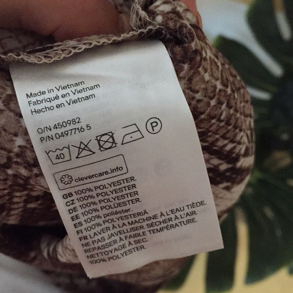 H&M Perfect Tank - Picture 5 of 5